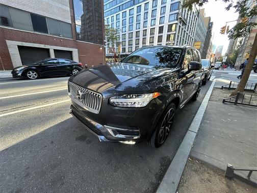 2024 Volvo XC90 B5 Plus Bright Theme