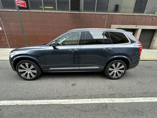 2022 Volvo XC90 T6 Inscription