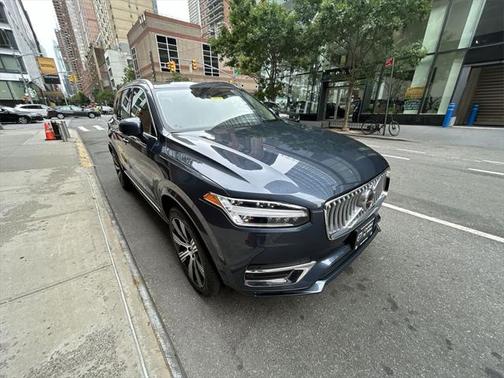 2022 Volvo XC90 T6 Inscription