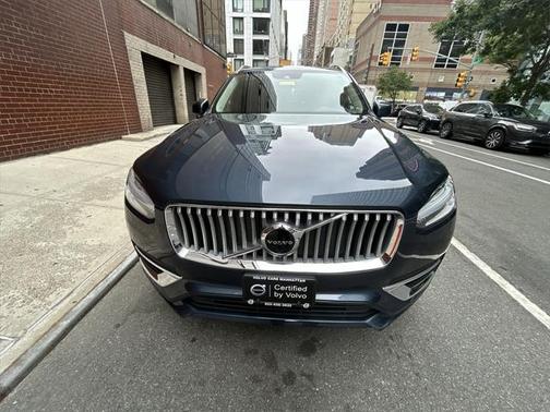2022 Volvo XC90 T6 Inscription