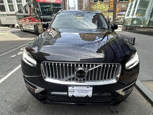 2025 Volvo XC90 B6 Plus 7-Seater