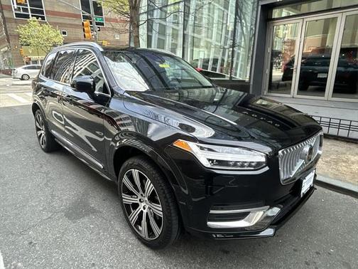 2025 Volvo XC90 B6 Plus 7-Seater