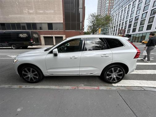 2021 Volvo XC60 T5 Inscription
