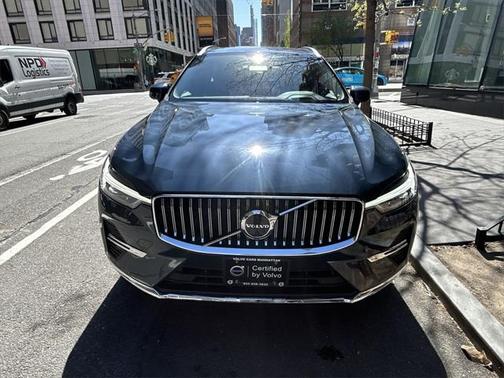 2022 Volvo XC60 B5 Inscription