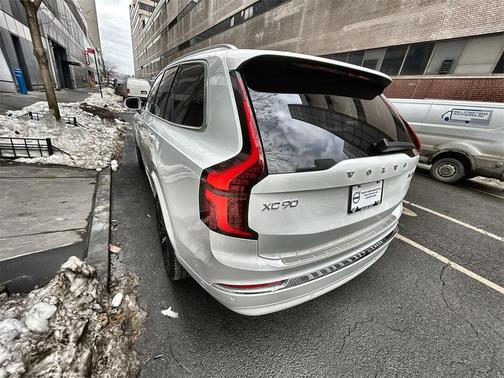 2026 Volvo XC90 Plus, B6 AWD Gas (mild hybrid), Gasoline, Bright, 7 Seats