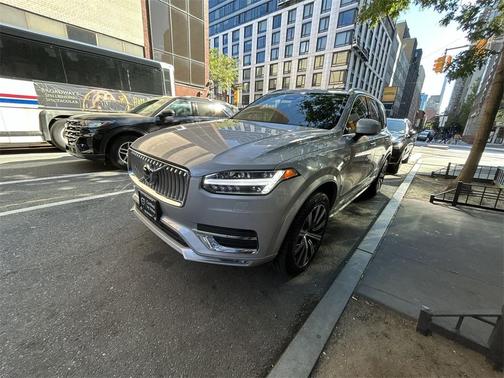 2024 Volvo XC90 B5 Core Bright Theme