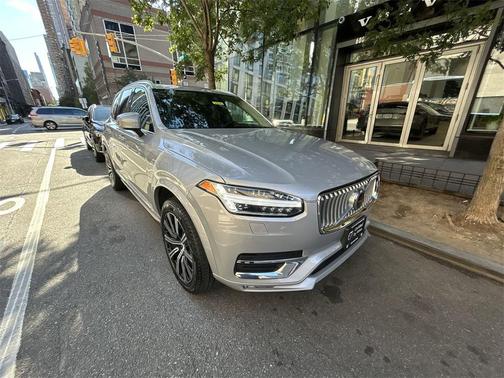 2024 Volvo XC90 B5 Core Bright Theme