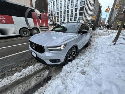 2020 Volvo XC40 T5 R-Design