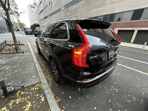 2024 Volvo XC90 B6 Plus Bright Theme 7-Seater