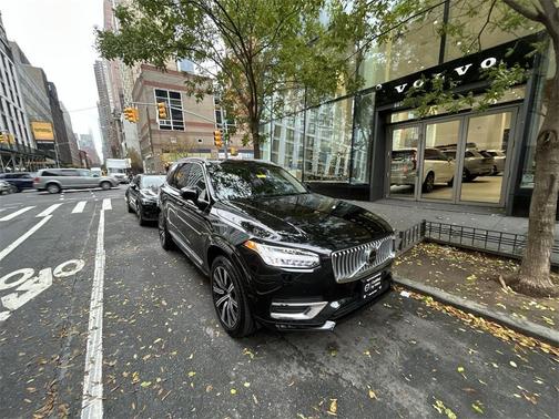 2024 Volvo XC90 B6 Plus Bright Theme 7-Seater