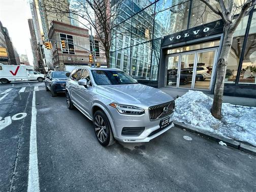 2023 Volvo XC90 B5 Core