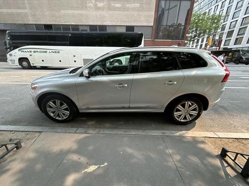 2017 Volvo XC60 T5 Inscription