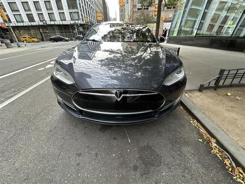2016 Tesla Model S 90D