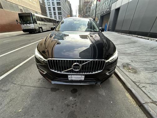 2021 Volvo XC60 T5 Inscription