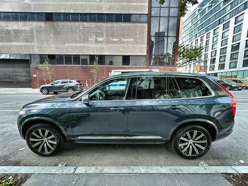 Denim Blue Metallic 2025 Volvo XC90 B5 Core