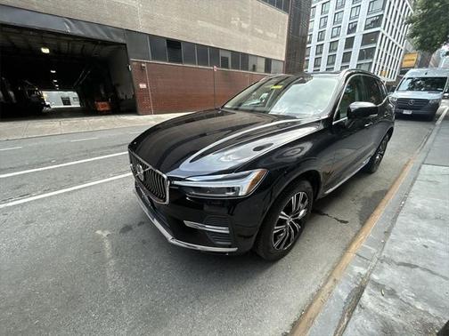 2022 Volvo XC60 B5 Inscription