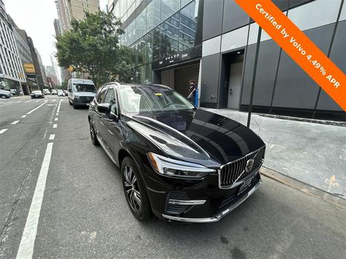 2022 Volvo XC60 B5 Inscription