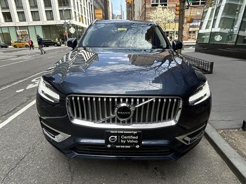 2022 Volvo XC90 T6 Inscription