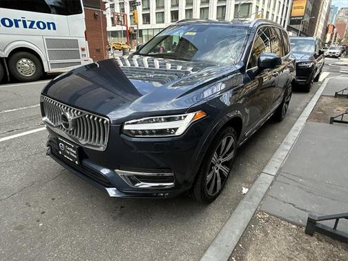 2022 Volvo XC90 T6 Inscription
