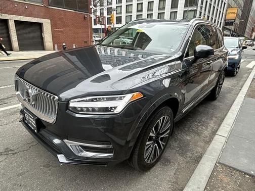 2022 Volvo XC90 Recharge Plug-In Hybrid T8 Inscription Expression 6 Passenger