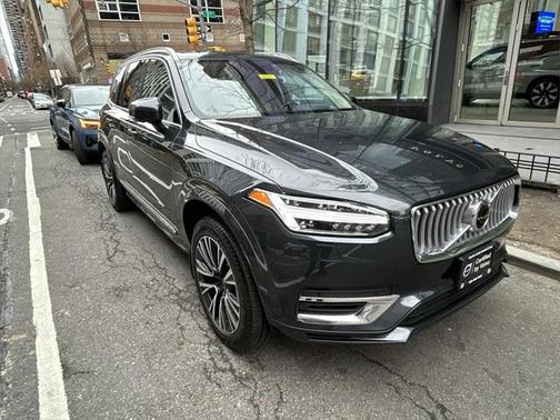 2022 Volvo XC90 Recharge Plug-In Hybrid T8 Inscription Expression 6 Passenger