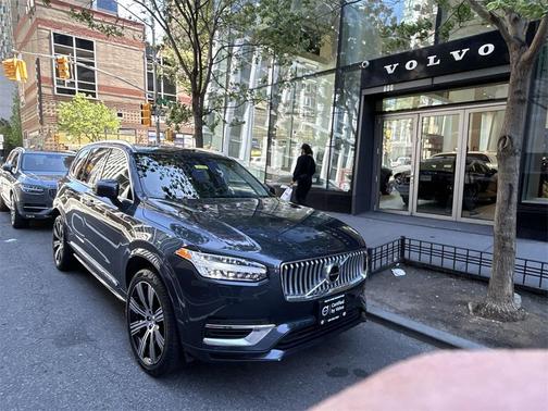 2022 Volvo XC90 Recharge Plug-In Hybrid T8 Inscription 6 Passenger