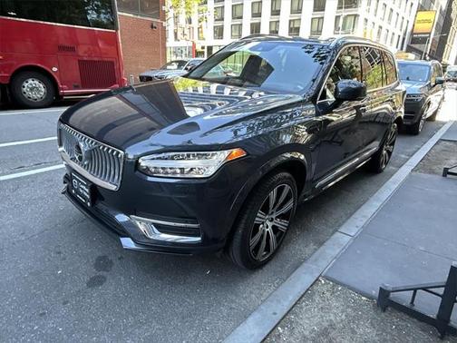 2022 Volvo XC90 Recharge Plug-In Hybrid T8 Inscription 6 Passenger