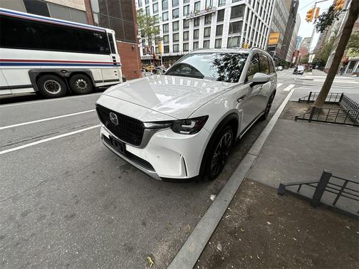 2024 Mazda CX-90 PHEV Premium Plus