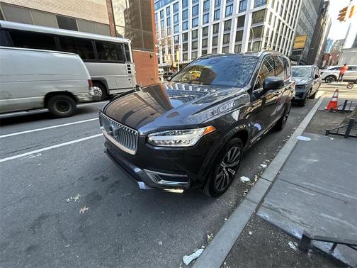 2025 Volvo XC90 B5 Plus