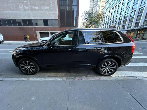 2023 Volvo XC90 B6 Core