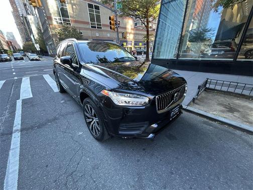 2023 Volvo XC90 B6 Core