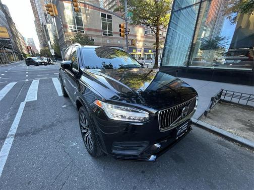 2023 Volvo XC90 B6 Core