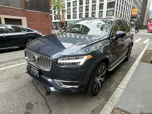 2023 Volvo XC90 B6 Ultimate 7-Seater