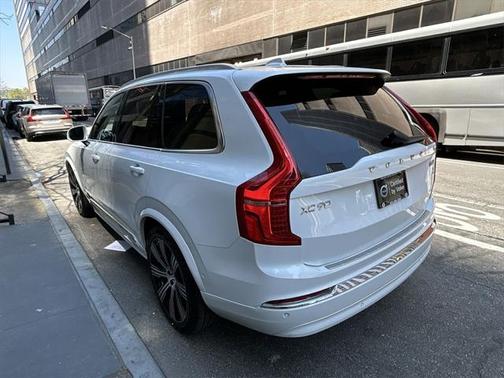 2023 Volvo XC90 B6 Ultimate 7-Seater