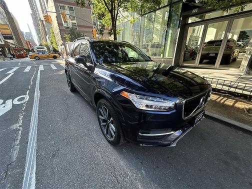 2019 Volvo XC90 T6 Momentum