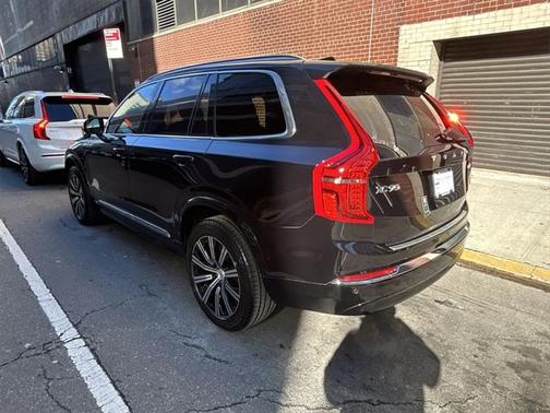 2025 Volvo XC90 B6 Plus 7-Seater