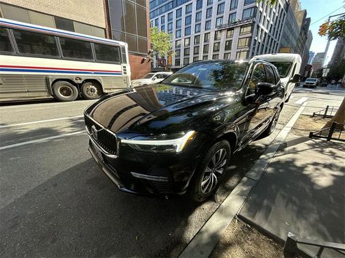 2023 Volvo XC60 B5 Core