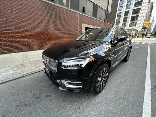 2024 Volvo XC90 B6 Plus Bright Theme 6-Seater