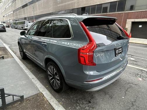 2022 Volvo XC90 Recharge Plug-In Hybrid T8 Inscription Expression 6 Passenger