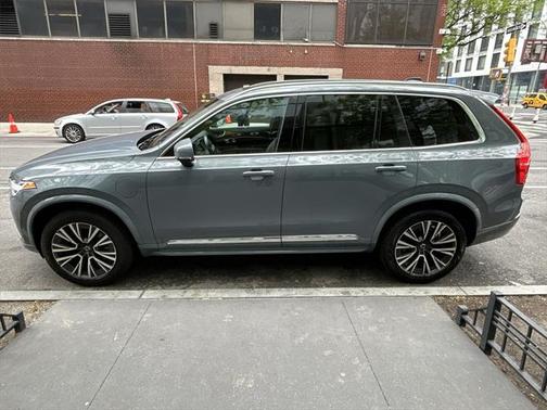 2022 Volvo XC90 Recharge Plug-In Hybrid T8 Inscription Expression 6 Passenger