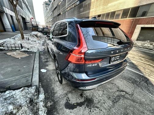 2023 Volvo XC60 B5 Plus Bright Theme