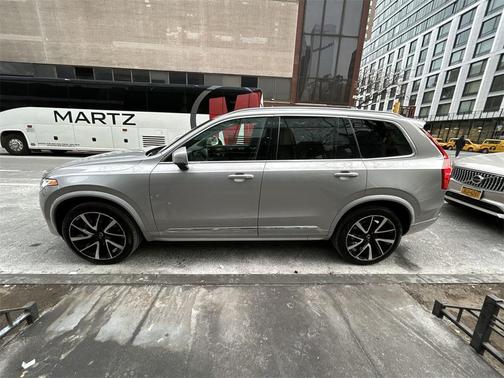 2023 Volvo XC90 B6 Plus 7-Seater
