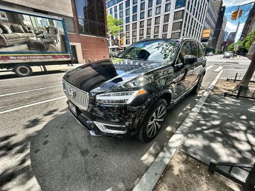 Onyx Black Metallic 2023 Volvo XC90 B6 Plus 6-Seater