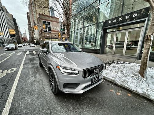 2023 Volvo XC90 B5 Core