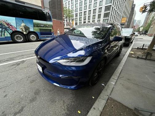 2023 Tesla Model X Standard Range