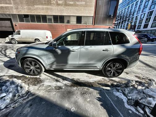 2025 Volvo XC90 Plug-In Hybrid T8 Ultra 7-Seater