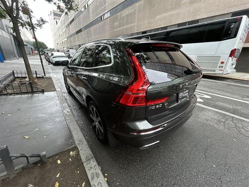 2021 Volvo XC60 T5 Inscription