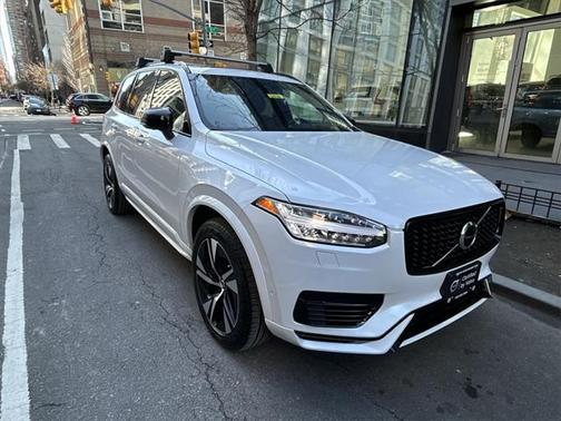 2022 Volvo XC90 Recharge Plug-In Hybrid T8 R-Design 7 Passenger