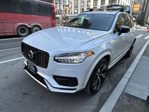 2022 Volvo XC90 Recharge Plug-In Hybrid T8 R-Design 7 Passenger