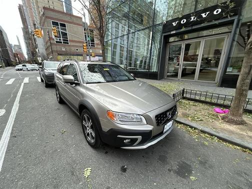 2015 Volvo XC70 T6